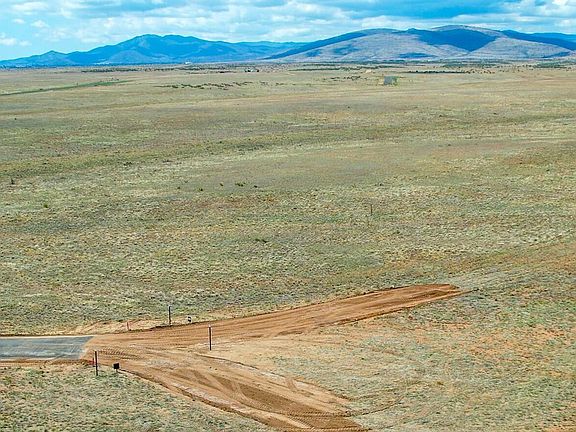 3rd image of 8992 Barrel Mesa Road