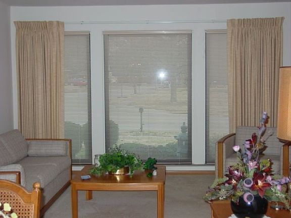 2nd image of 9331 Queenston Dr