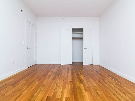 3rd image of 10 Saint Pauls Pl APT 7Q