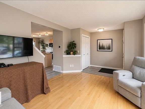 3rd image of 17908 89th St NW