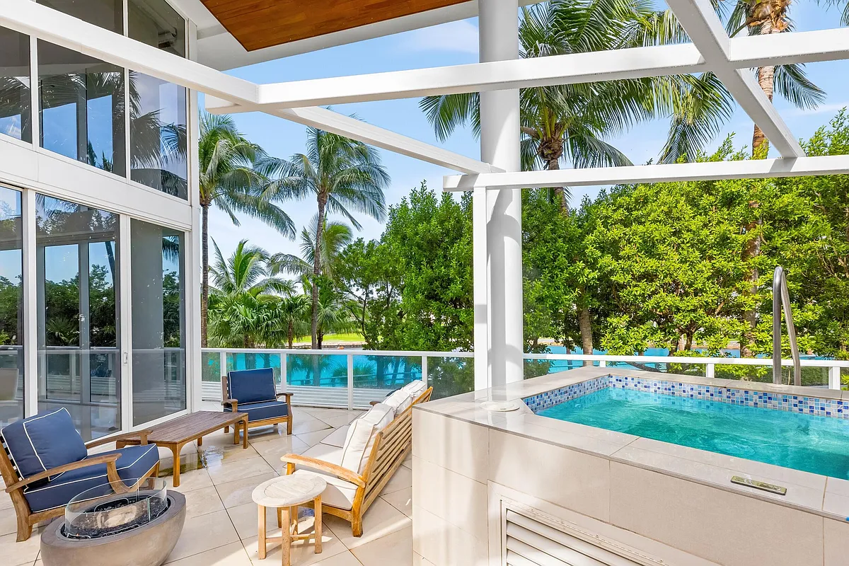 Building Photo - 1000 S Ocean Blvd #110
