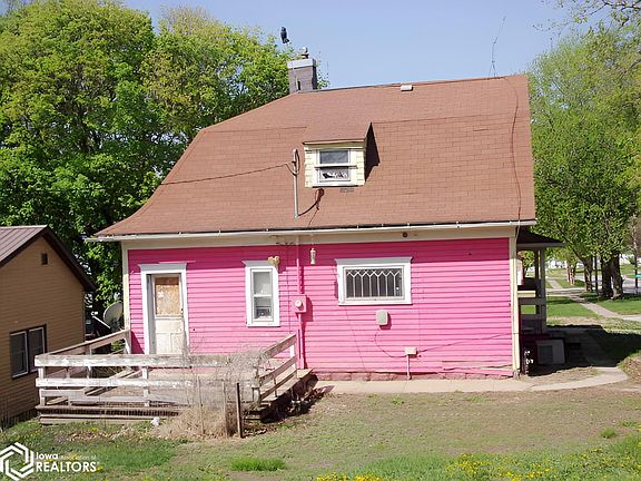 2nd image of 302 1st Ave