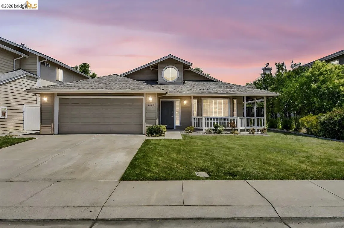 3 bed, 2.0 bath, 1848 sqft, $2,950 — Photo 1
