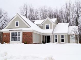 858 Chemung Forest Dr, Howell, MI