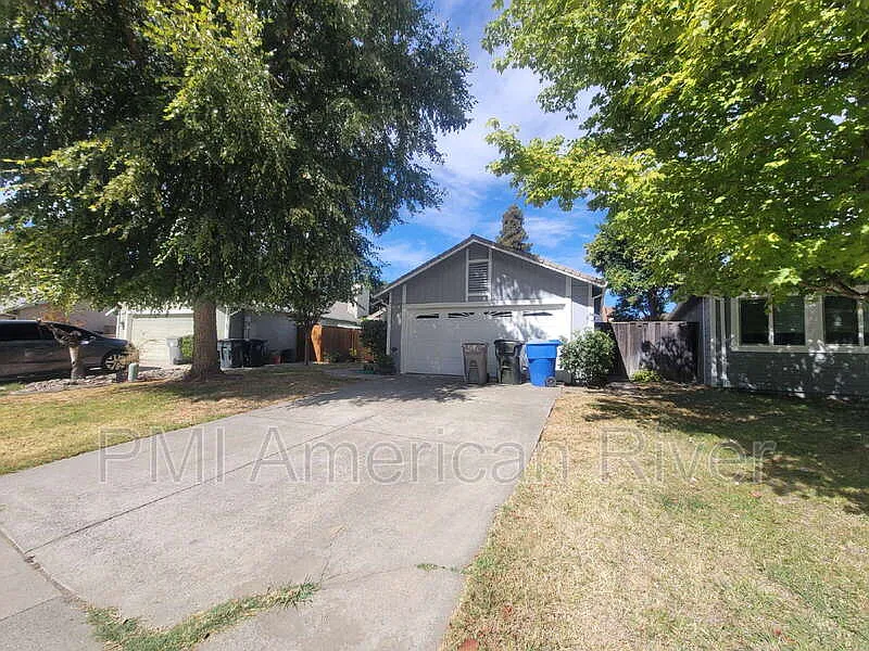 2 bed, 2.0 bath, 1184 sqft, $2,300 — Photo 1