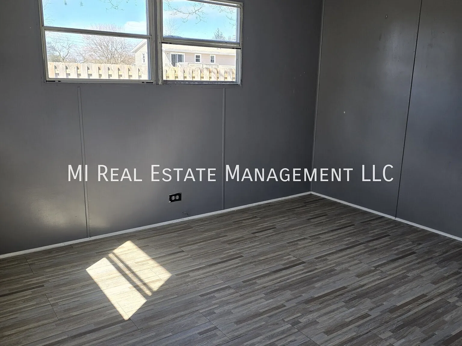 2 bed, 1.0 bath, 900 sqft, $895 — Photo 3