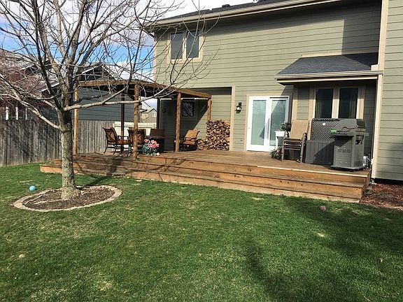 3rd image of 106 SW Countrywood Ln