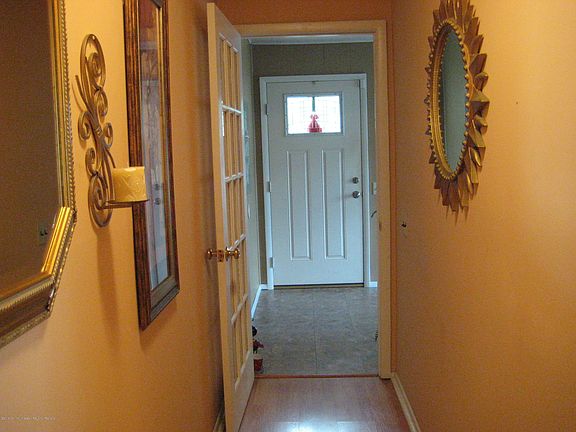 5th image of 11 Yorktowne Parkway #A