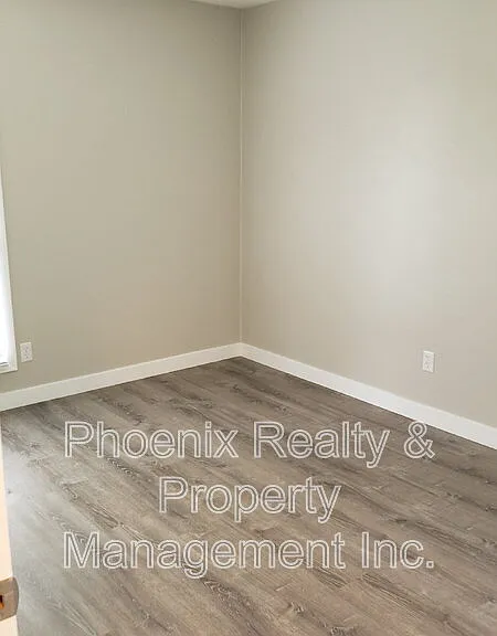 1362 Tipperary St — Photo 13