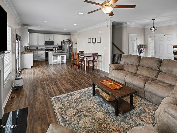 4th image of 2641 Honey Hill Rd