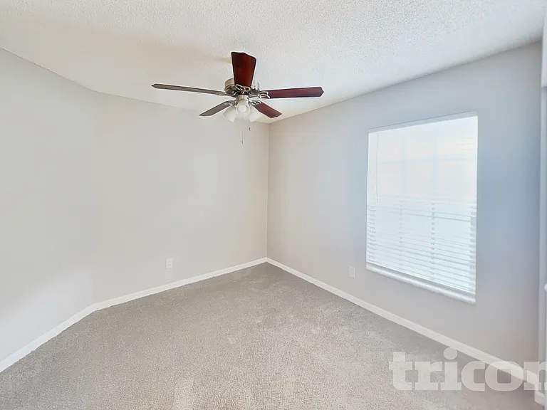 682 Channing Dr — Photo 10