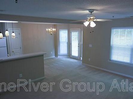 4th image of 332 Cottonwood Creek Cir