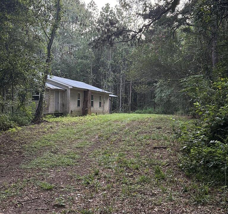 1st image of 203 Hicks Rd
