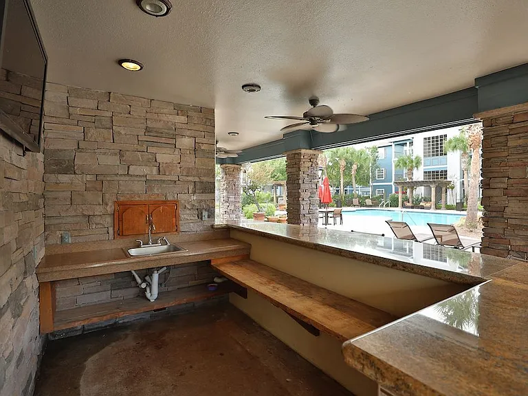 Enclave At Woodbridge — Photo 32