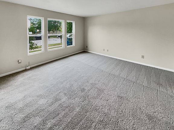 3rd image of 10124 Golden Dr