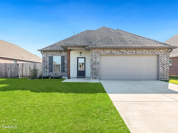 205 Bird Of Paradise Ln, Lafayette, LA 70508