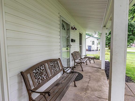 2nd image of 192 Saratoga Dr