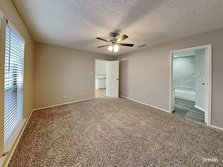 328 Teakwood Ln — Photo 7