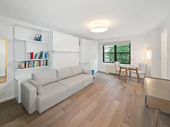 120 East 90th Street 3F image 3 of 8