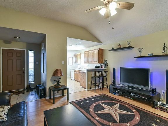 4th image of 1304 Dawnridge Ct