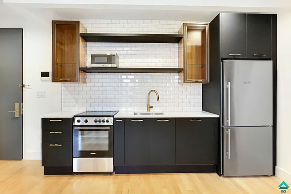 Rented by EXR | media 21