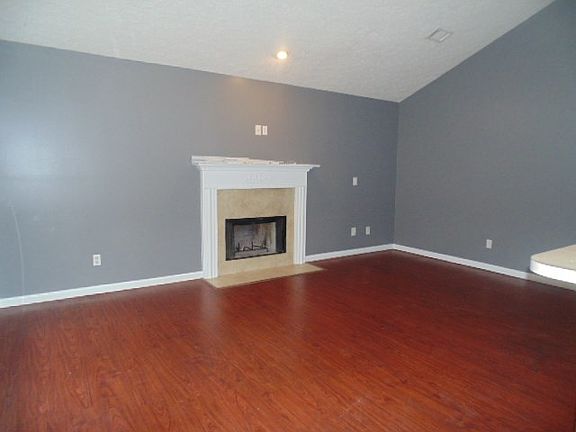 4th image of 224 23rd Ct
