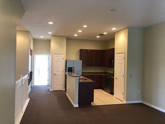 4th image of 3724 Avalon Park East Blvd
