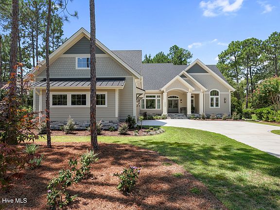 3rd image of 4003 Newhall Court