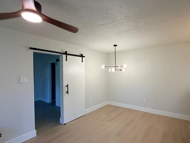 619 Caladium Dr #B — Photo 2