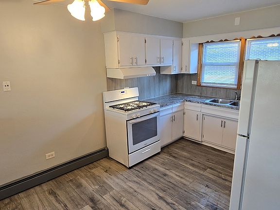 2nd image of 4848 W 83rd St #1C