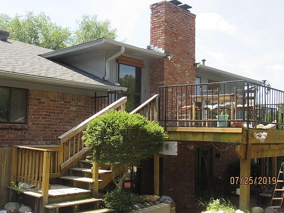 5th image of 1625 Crescent Dr