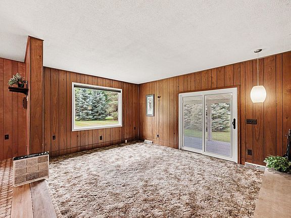 2nd image of 511 N Wagner Rd
