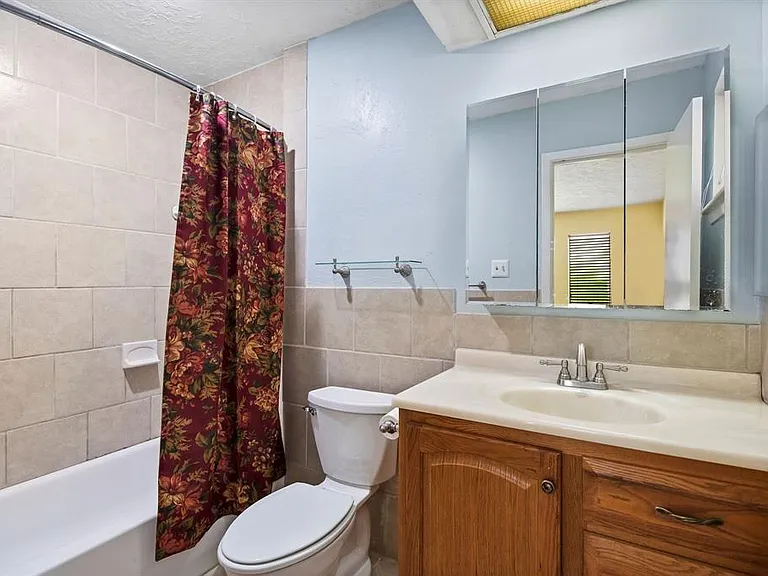 9718 Shady Tree Ln — Photo 14