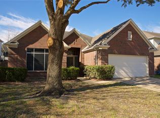 2906 Linda Dr, Pearland, TX 77584