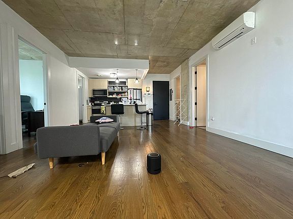 3rd image of 740 E 21st St #5B