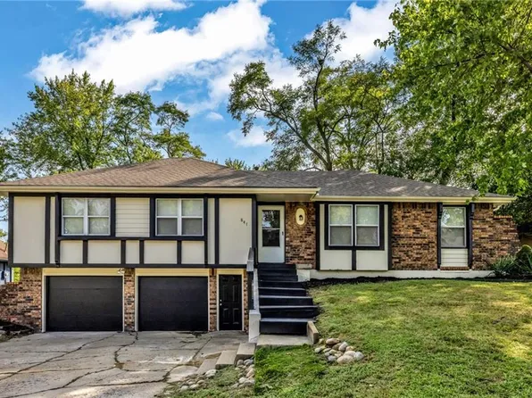 841 NW 69th Pl, Kansas City, MO 64118