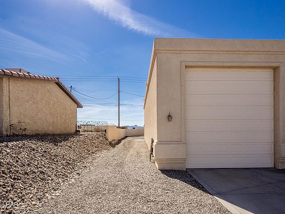 4th image of 2790 Arabian Dr