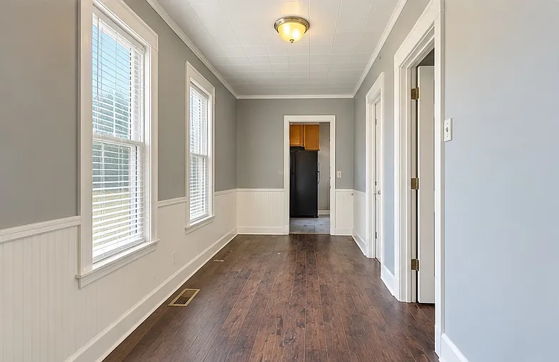 1 bed, 900 sqft, $1,500 — Photo 3