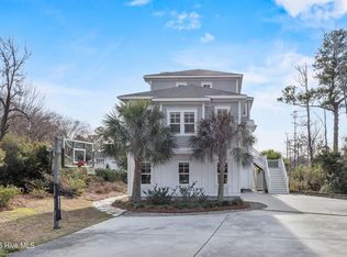 2525 Royal Palm Lane, Wilmington, NC 28409