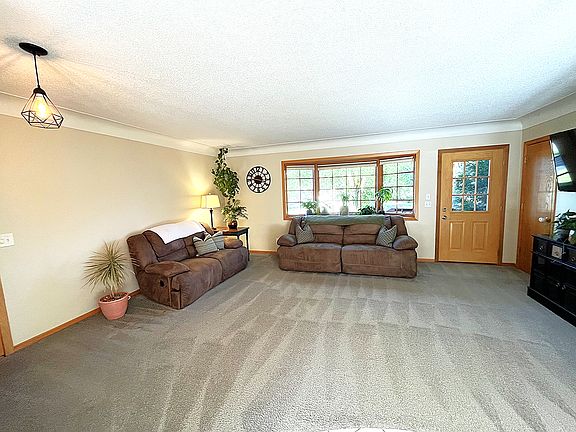5th image of 4046 Highland Ave