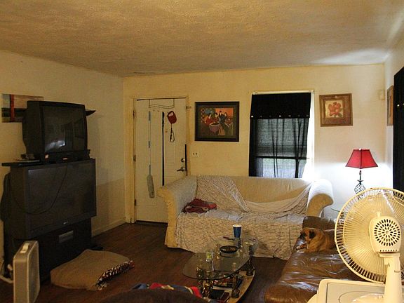 3rd image of 3322 Queen City Ave