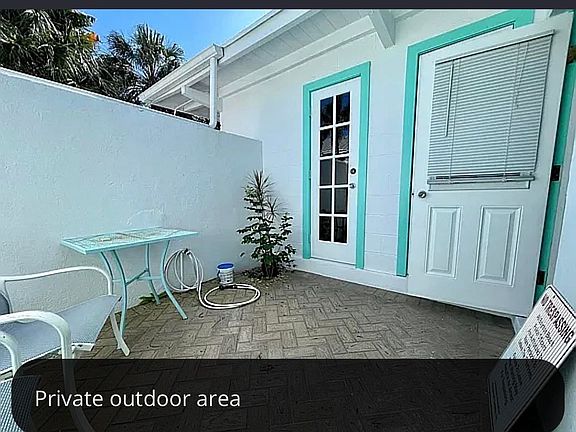 4th image of 656 Manor Dr APT 3