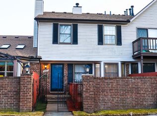 34807 E Marino Ct, Chesterfield, MI 48047