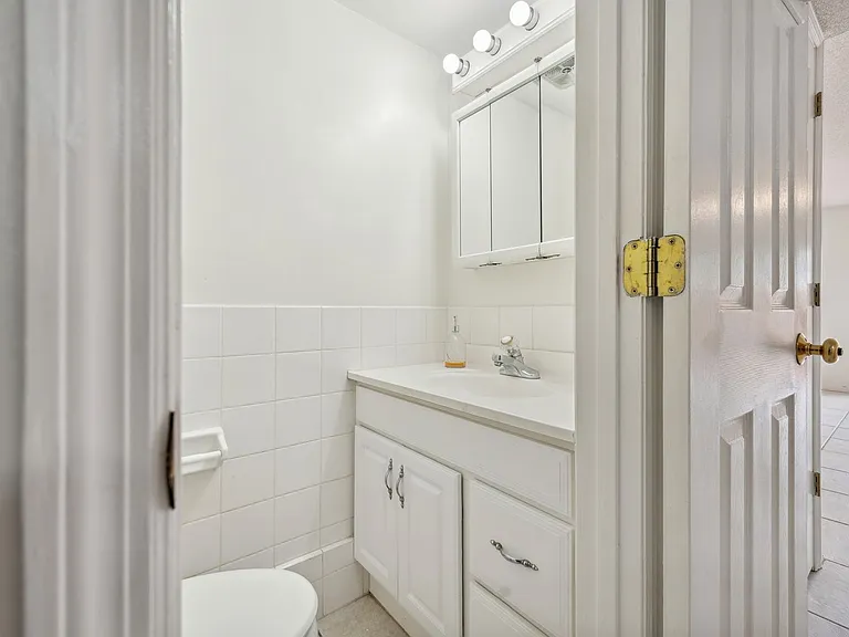316 Georgetown Dr — Photo 13
