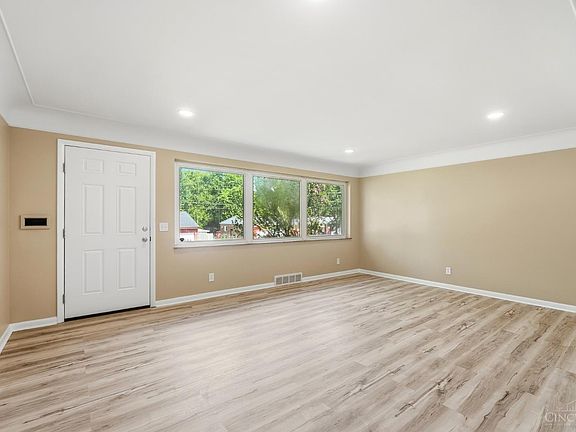 5th image of 8844 Mockingbird Ln