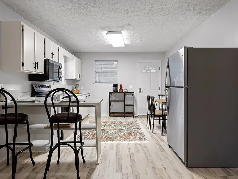 800 Poindexter Ave — Photo 11