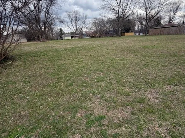 412 Garden St, Estill Springs, TN 37330