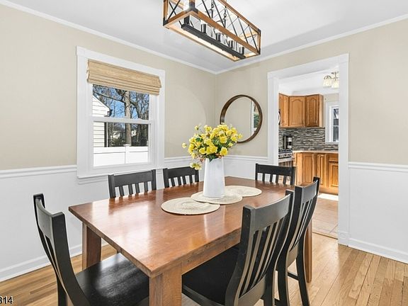 4th image of 16 Shady Ln