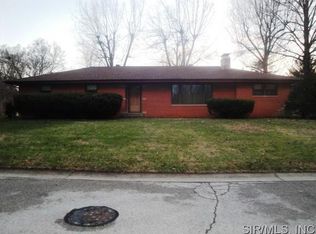 11 Briarcliffe Dr, Fairview Heights, IL 62208