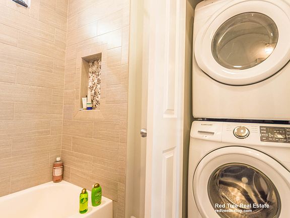 4th image of 31 Pleasant St #2